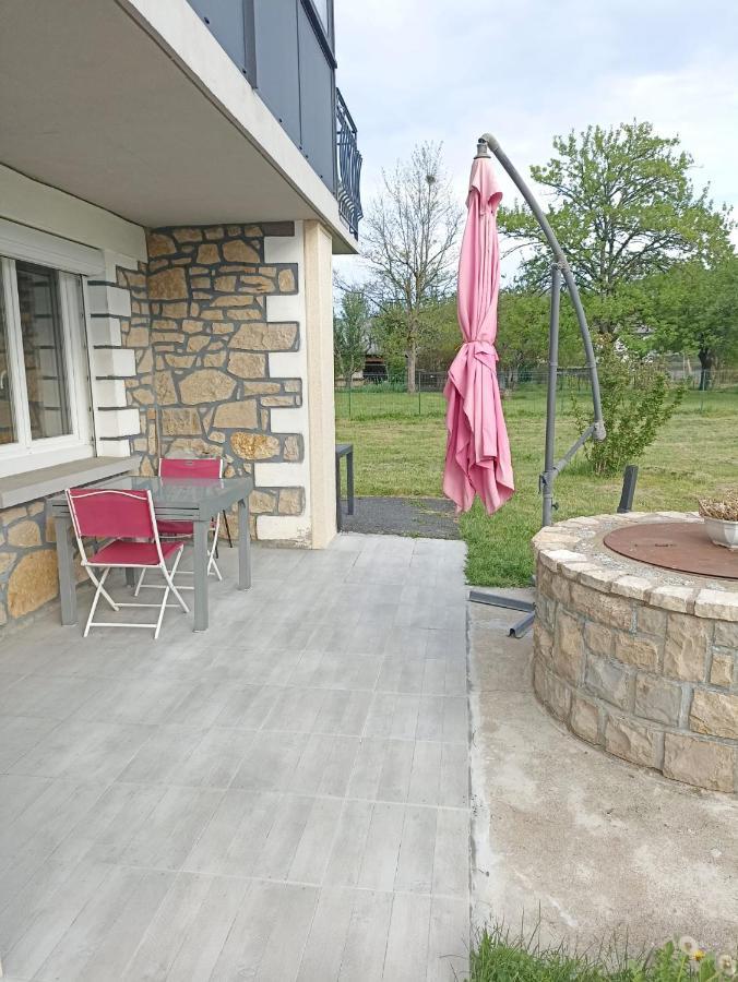 La Clematite D'Olt Apartamento Saint-Côme-dʼOlt Exterior foto