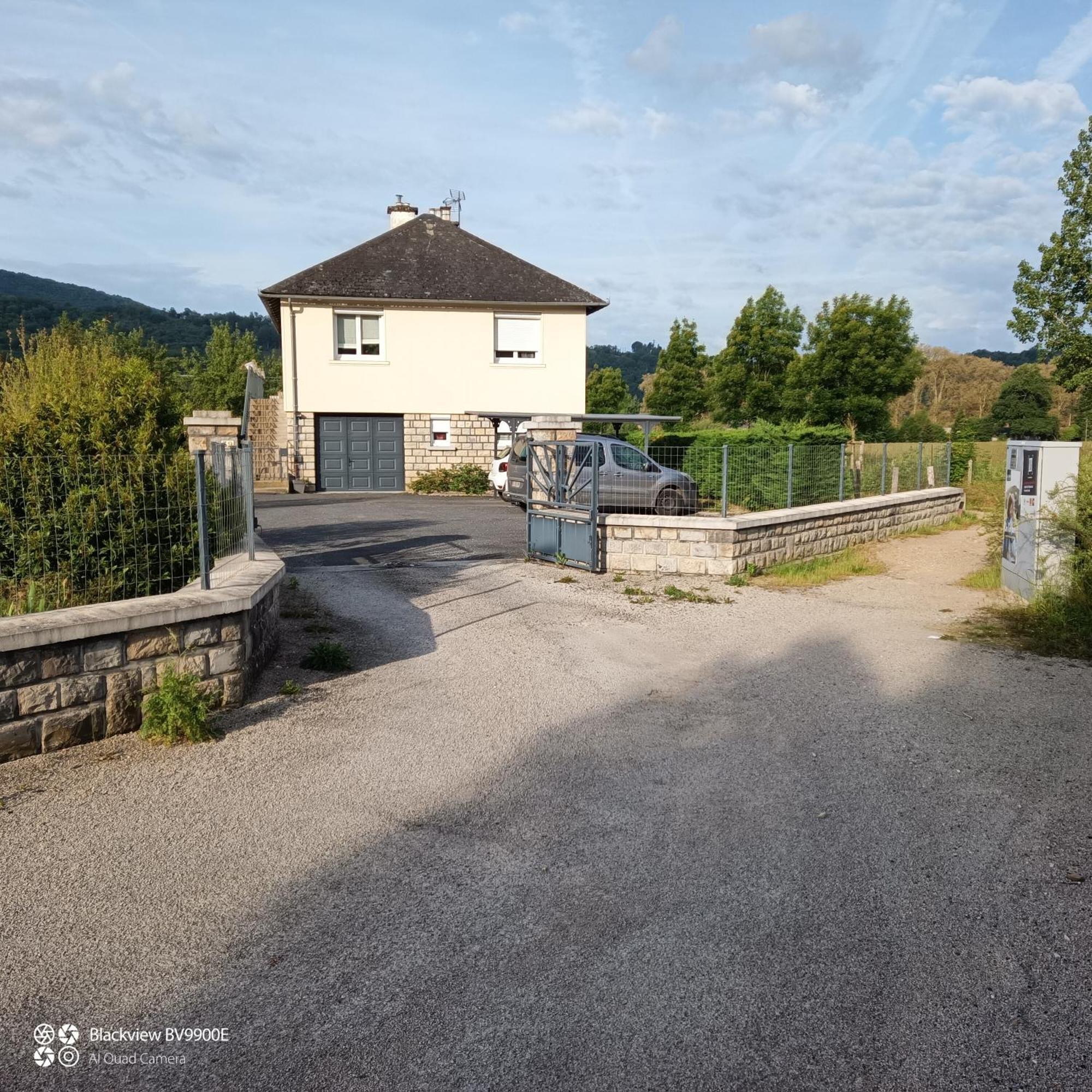 La Clematite D'Olt Apartamento Saint-Côme-dʼOlt Exterior foto